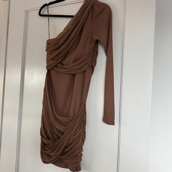 Alice + Olivia Goddess Ruched Mini Dress One Shoulder Asymmetric Sz S/P Brown - Picture 7 of 7
